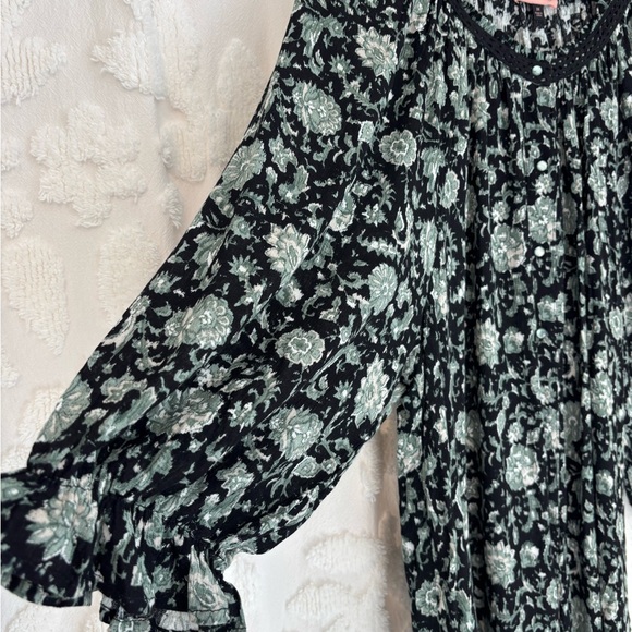 East Adeline Floral Women's Blouse 2X - Picture 6 of 6